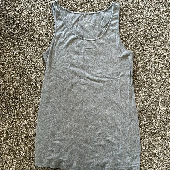 Maternity shirt bundle - Picture 5 of 5